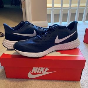 Men’s Nike Revolution 5 Navy Blue Running Shoes